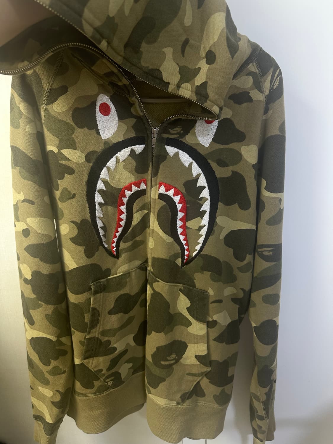 베이프 카키 카모 샤크 후드집업 상품이미지1