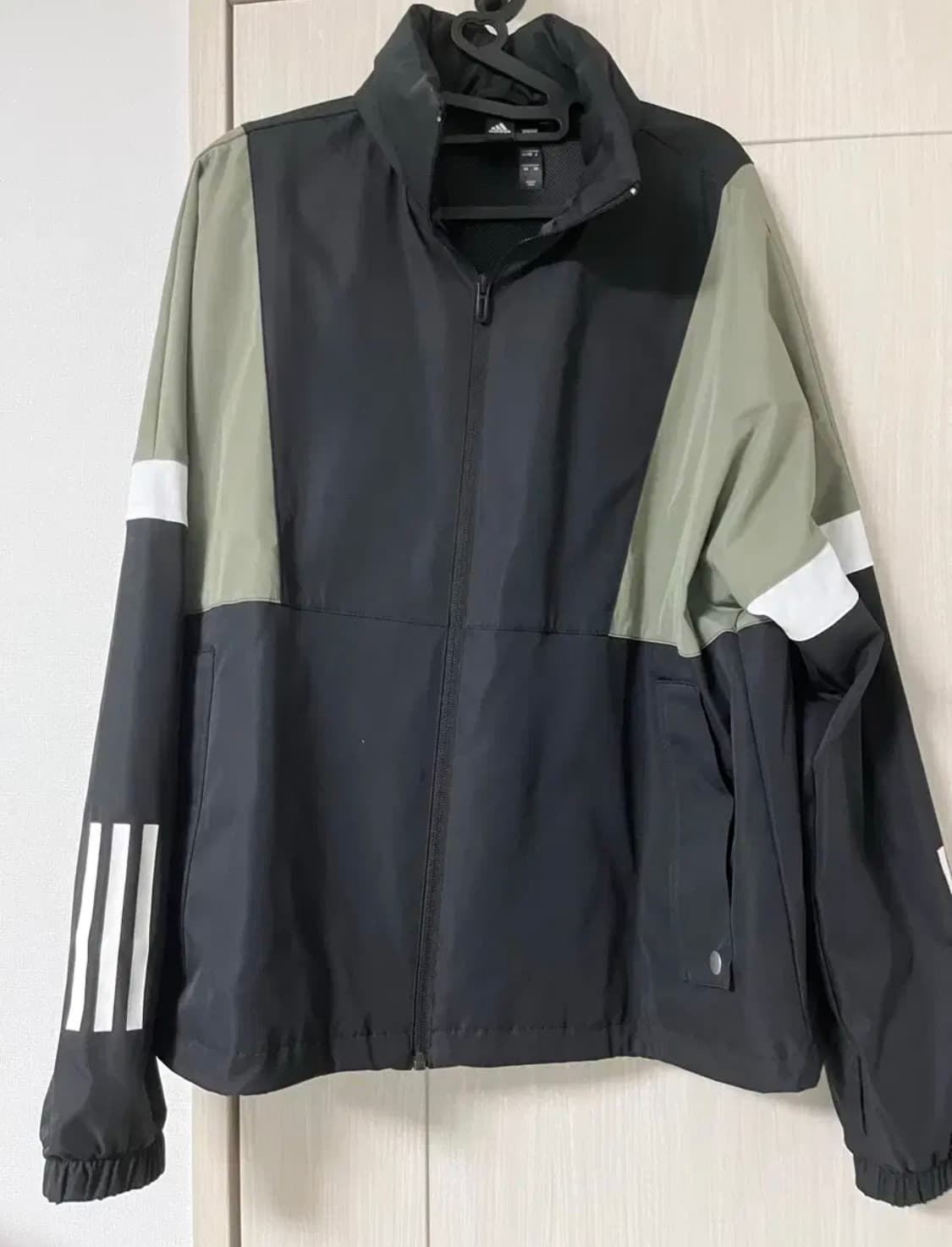 아디다스 CB 우븐 바람막이 상품이미지1