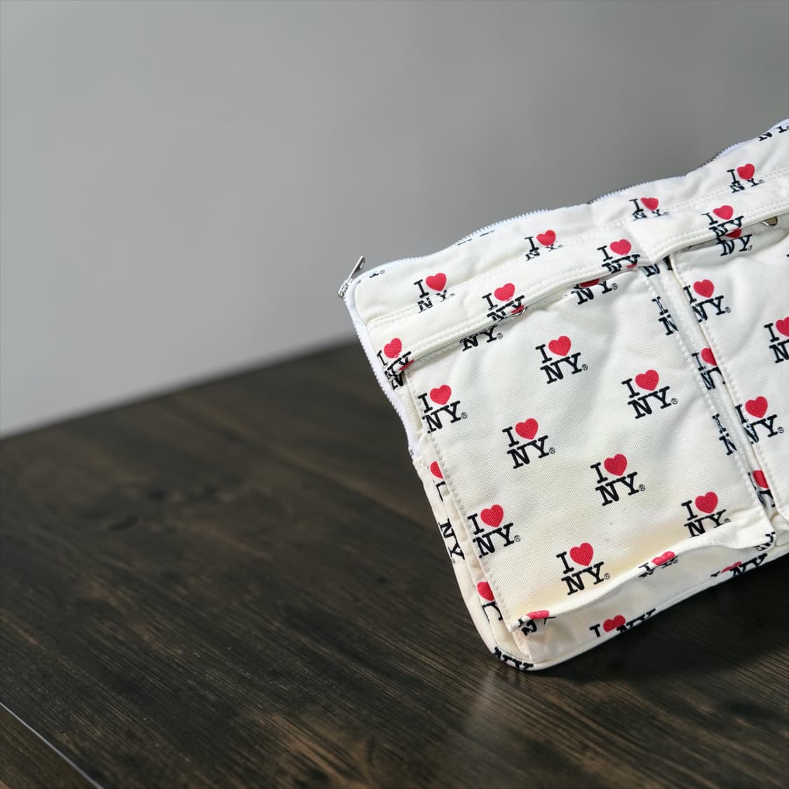 요시다포터 x 빔즈 러브뉴욕 도큐먼트 백 상품이미지4