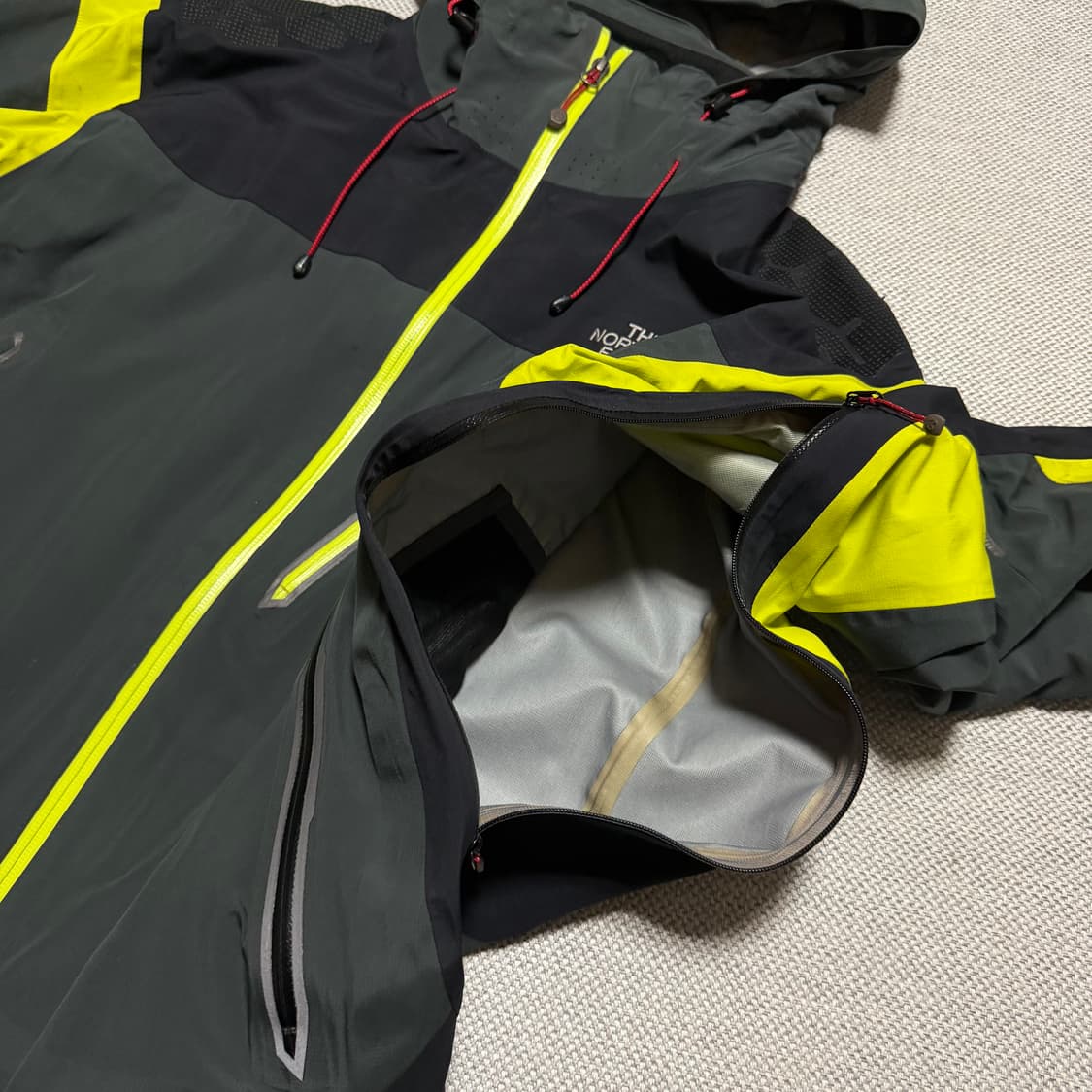 노스페이스 써밋 하이벤트 바람막이 자켓 상품이미지4