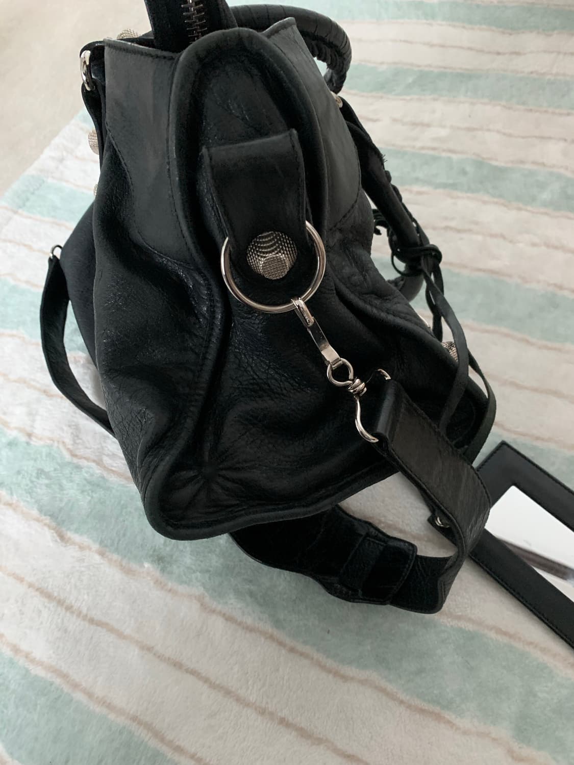 발렌시아가 라지 모터백 블랙 시티백 자이언트 은장 상품이미지7