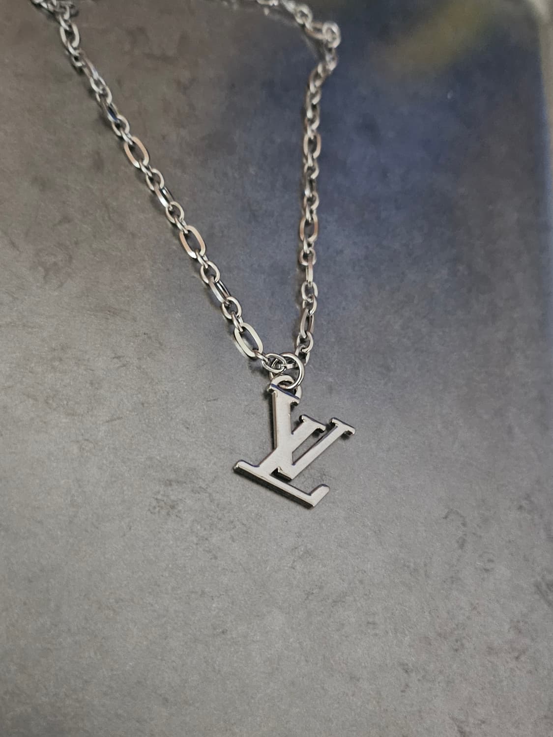 75 루이비통 정품 빈티지 업사이클링 목걸이 써지컬 상품이미지1