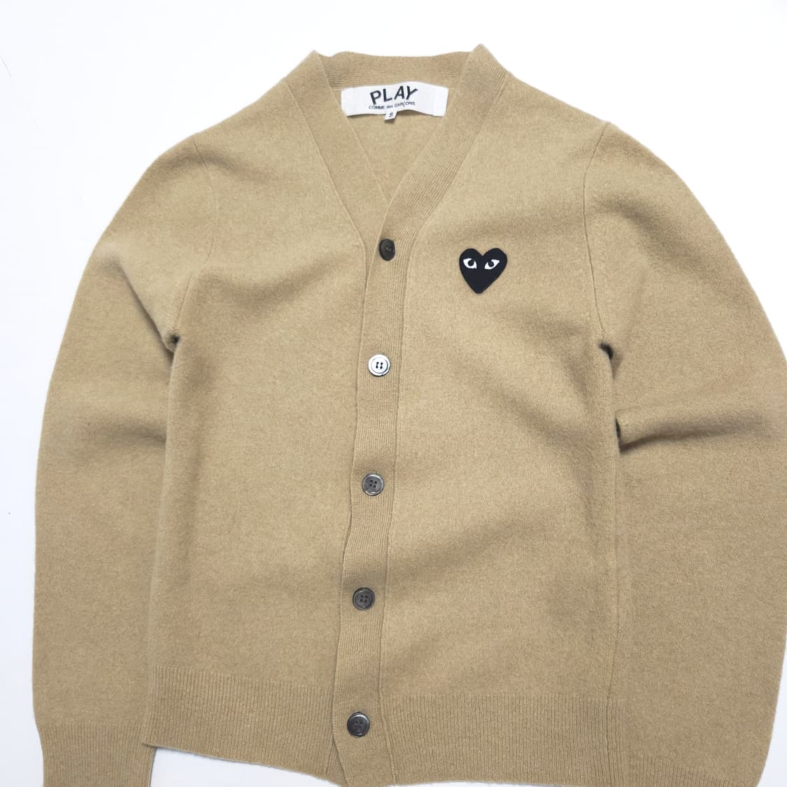 꼼데가르송 블랙 와펜 울 가디건 베이지 상품이미지2