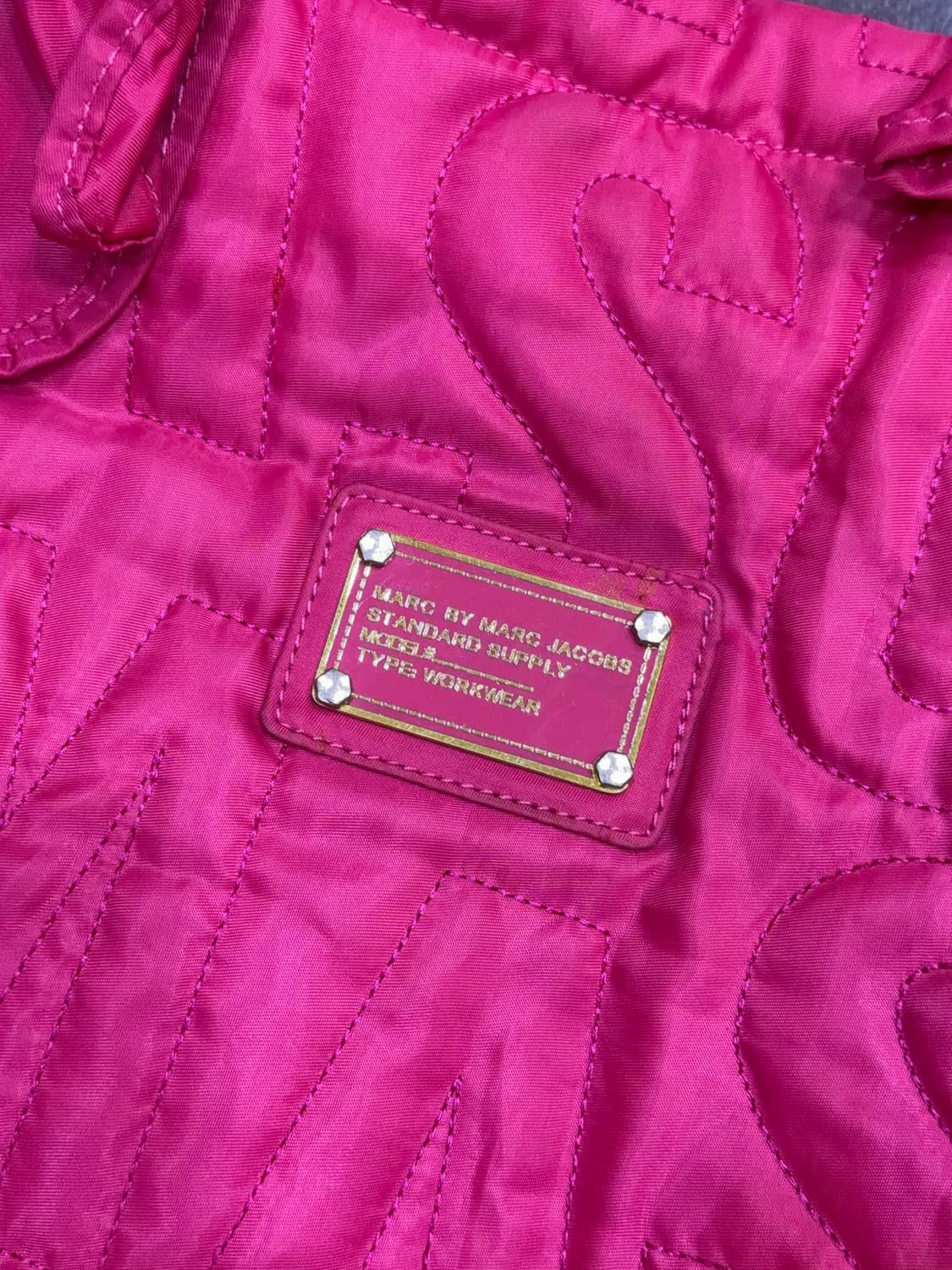 마크제이콥스 넉아웃 핑크 퀼팅 나일론 토트백 상품이미지4