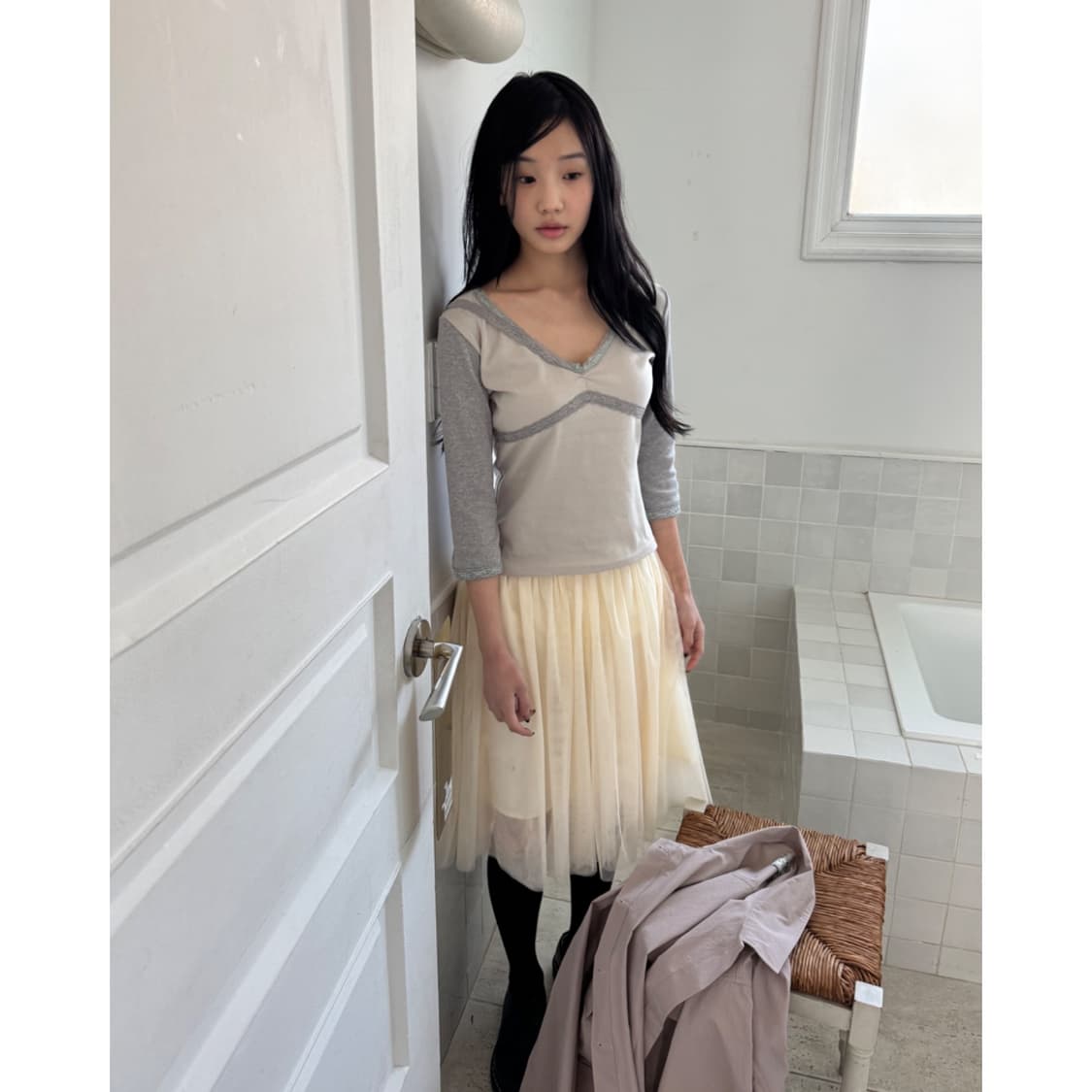 인앤양인하모니 레이스 탑 그레이 티셔츠 상품이미지4