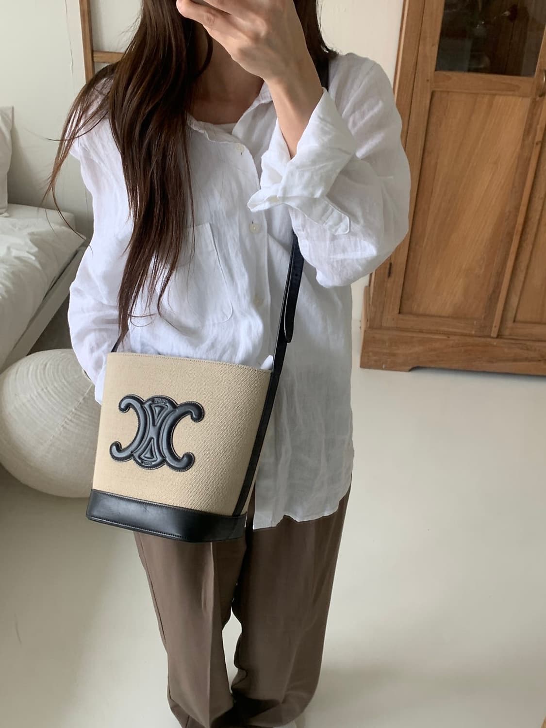 셀린느 트리오페 버킷백 상품이미지2