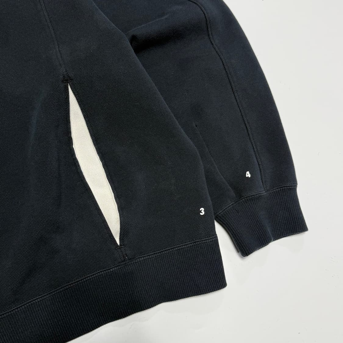 아더에러 x 퓨마 맨투맨 상품이미지5