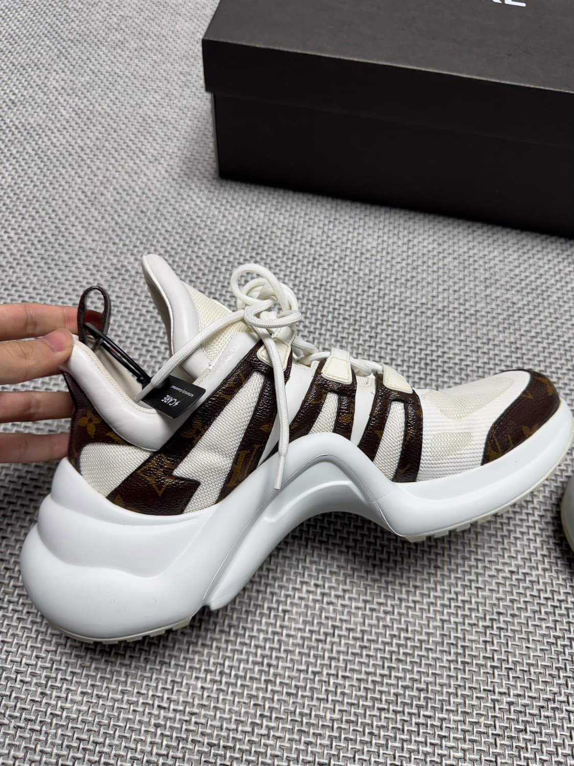 루이비통 아치라이트 스니커즈 신발 상품이미지5