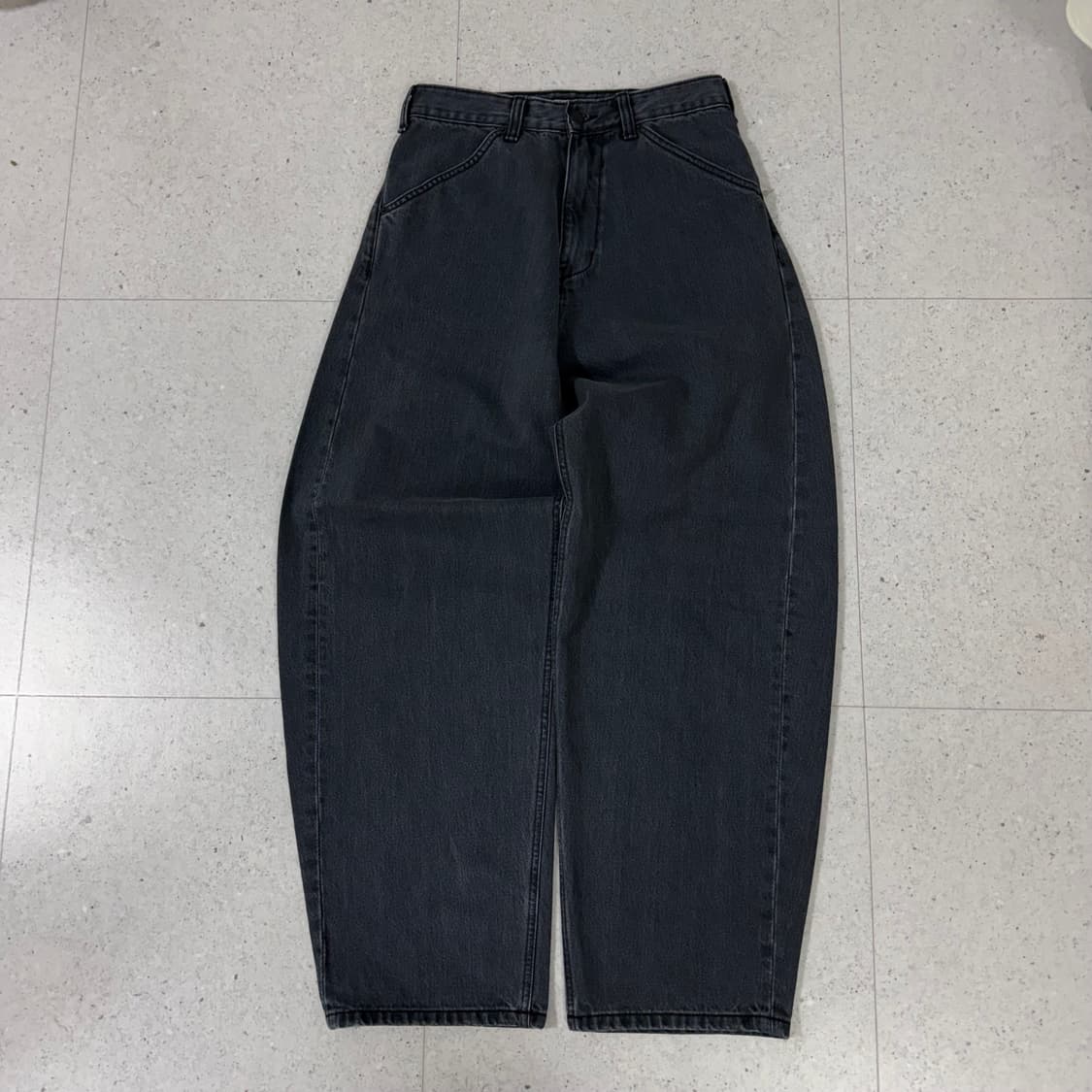 해칭룸 커브진 워시드 블랙 상품이미지1