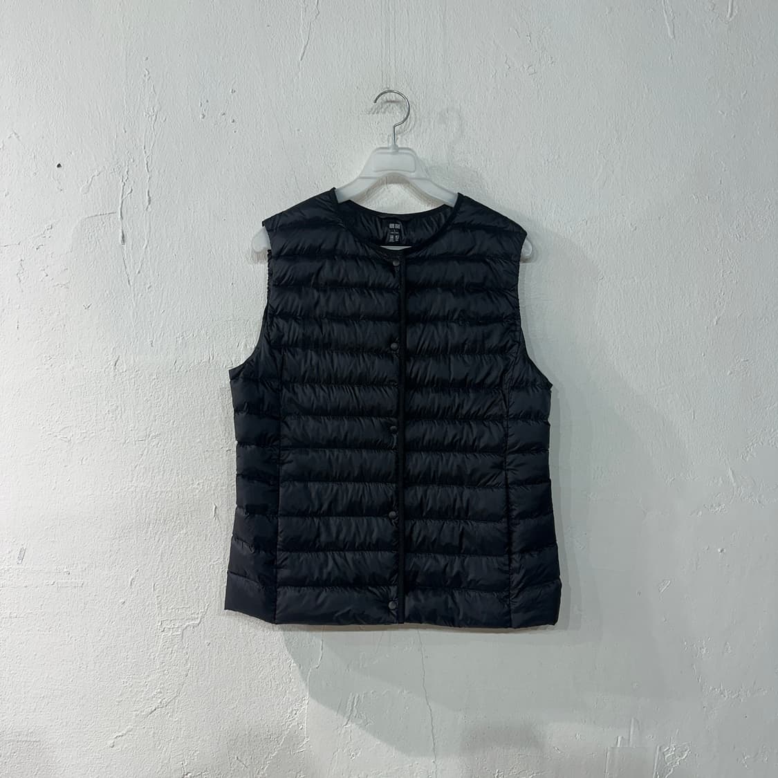 유니클로 경량패딩조끼 여성L 상품이미지1