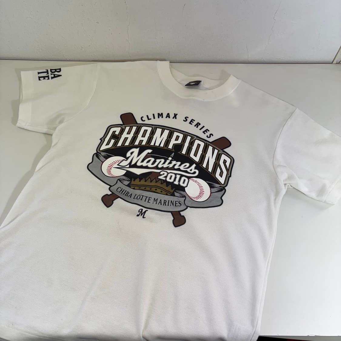 우먼M 데상트 크림화이트 NPB 치바롯데 챔피언스 반팔티 상품이미지1