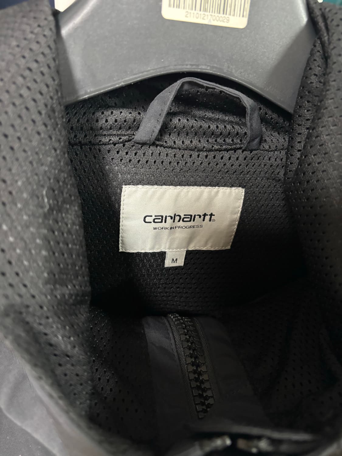 칼하트 바람막이 블랙 상품이미지3