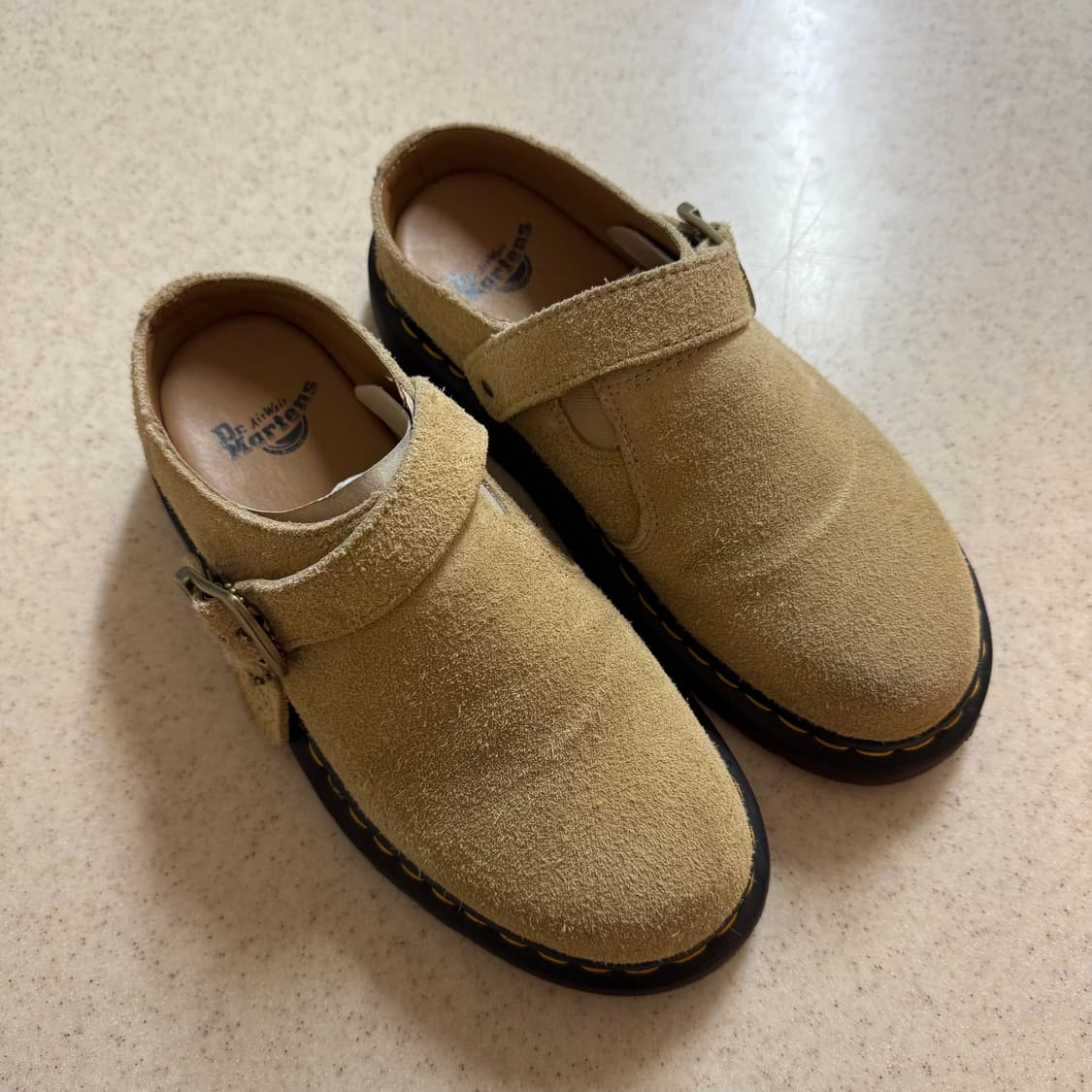 닥터마틴 아이샴 스웨이드 뮬 베이지 상품이미지2