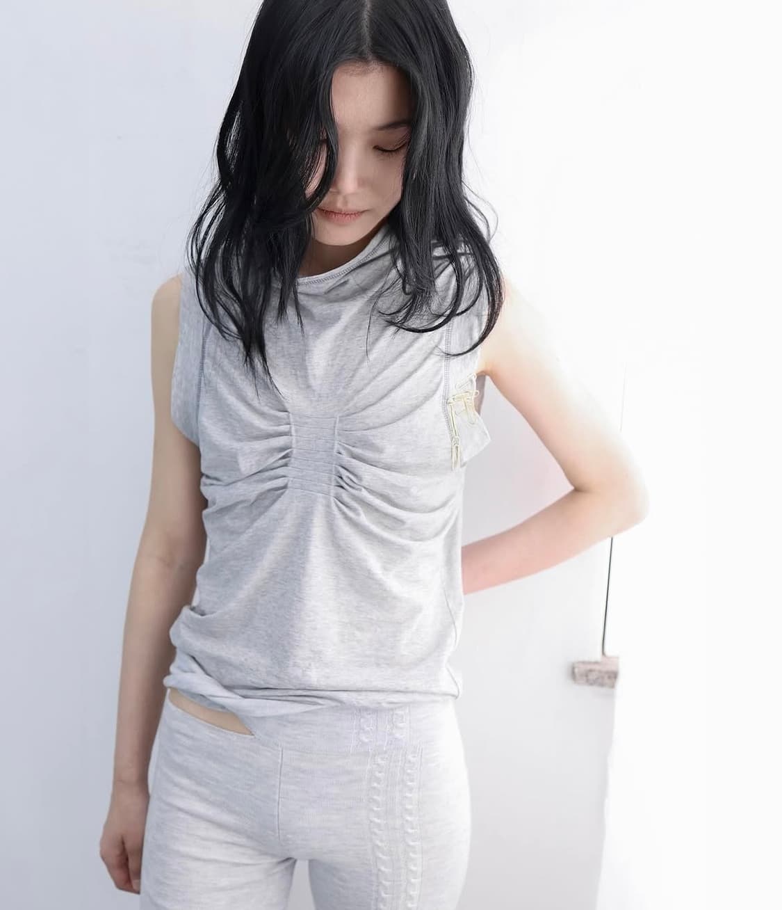 ulika sanctus 슬리브리스 그레이 상품이미지2
