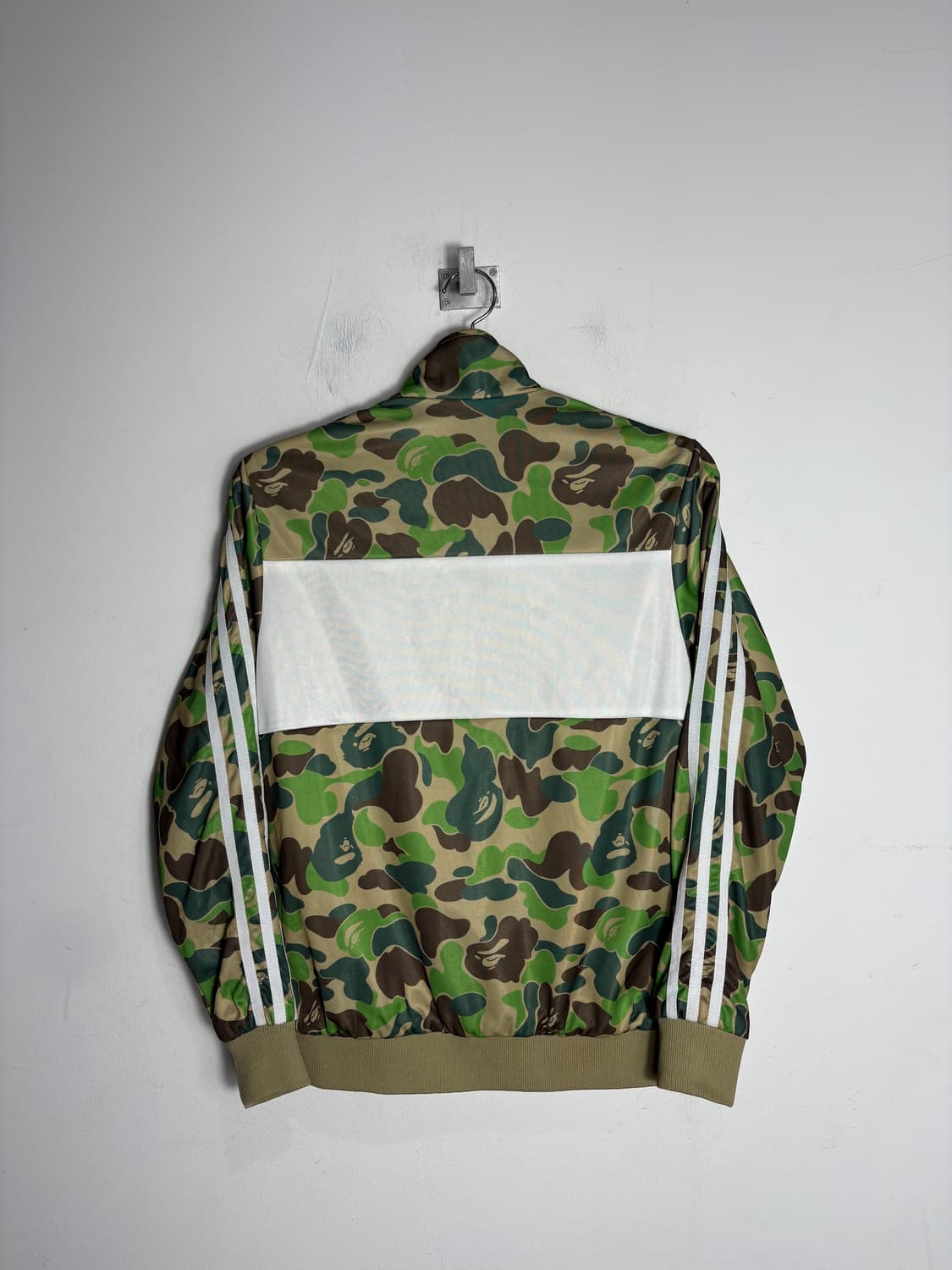 베이프X아디다스 카모 트랙탑 상품이미지5