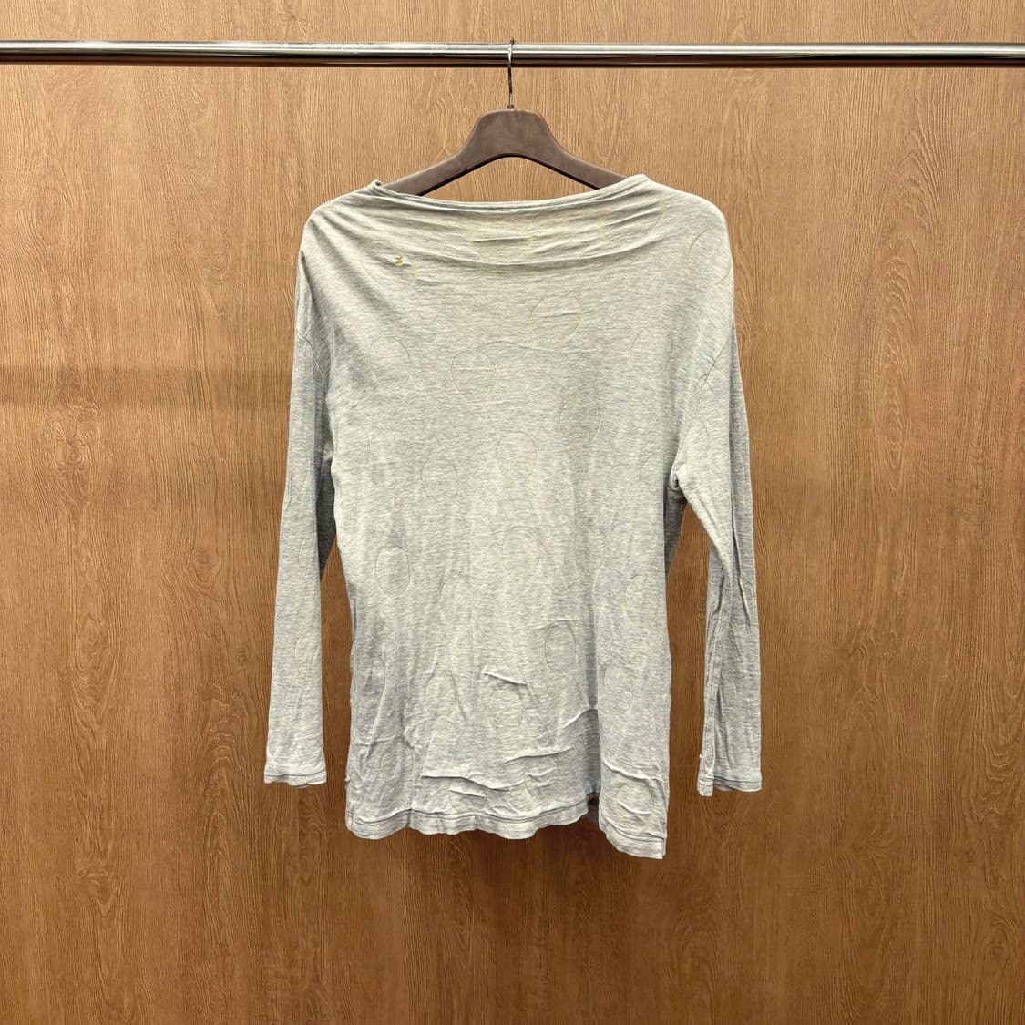 이세이미야케 플랜테이션 코튼 긴팔 티셔츠 서클 패턴 디테일 그레이 옐로우 상품이미지3