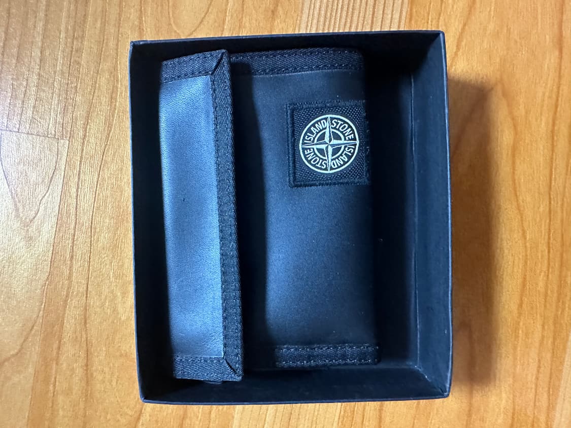 스톤아일랜드 지갑 상품이미지1