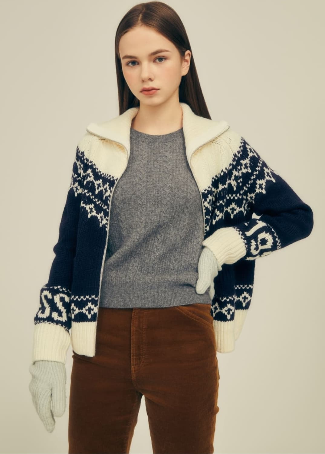 게스(GUESS) 24FW 코위찬 투웨이 집업 스웨터 자켓 Free 상품이미지2