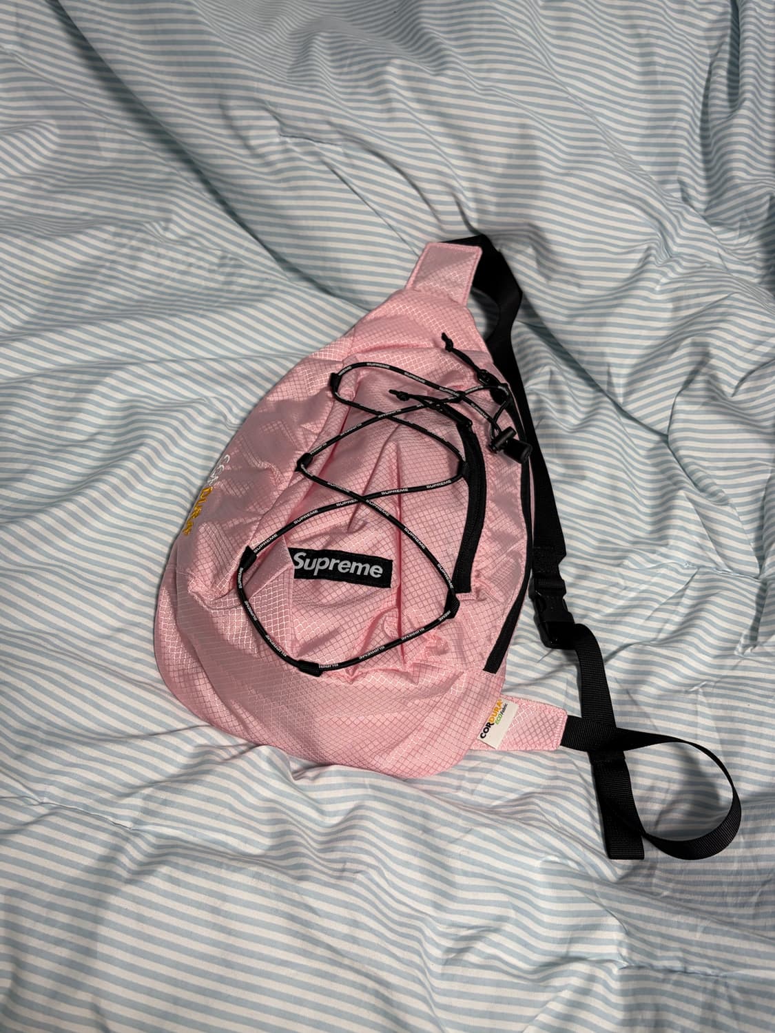 슈프림 슬링백 핑크 22SS 상품이미지1