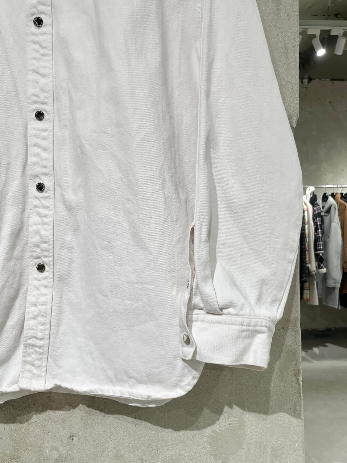 솔리드 옴므 화이트 오버 데님 셔츠 상품이미지5