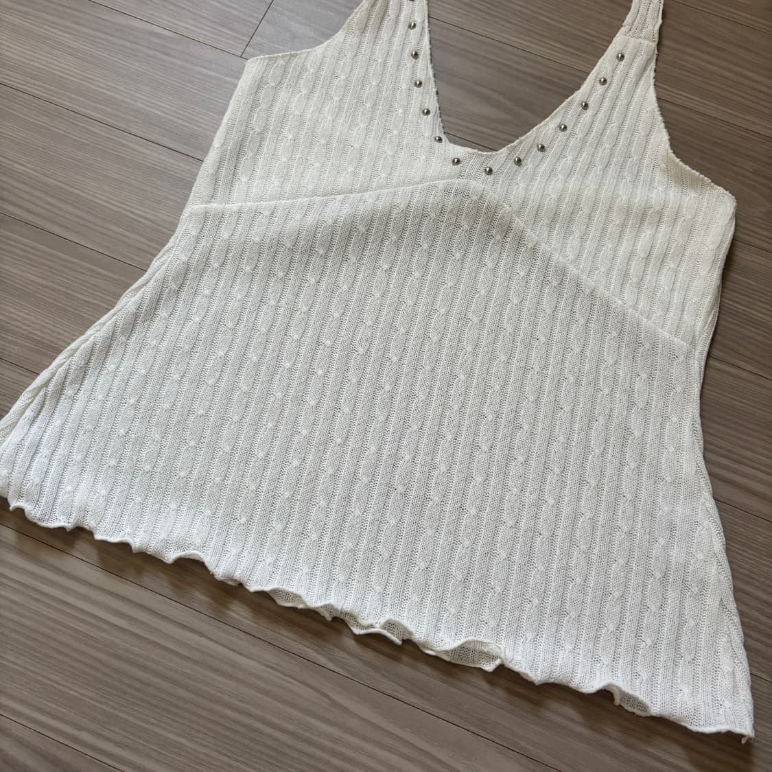 폴리수엠 스터드 케이블 홀터넥 탑 아이보리 상품이미지8