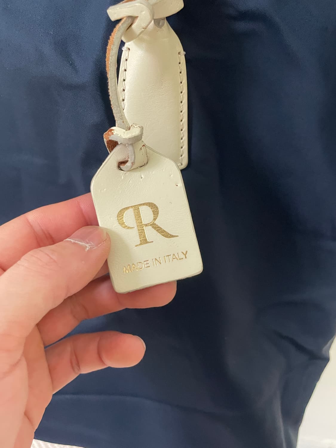 로베르타 디 카메리노 스터드 나일론 토트백 J03600 상품이미지4