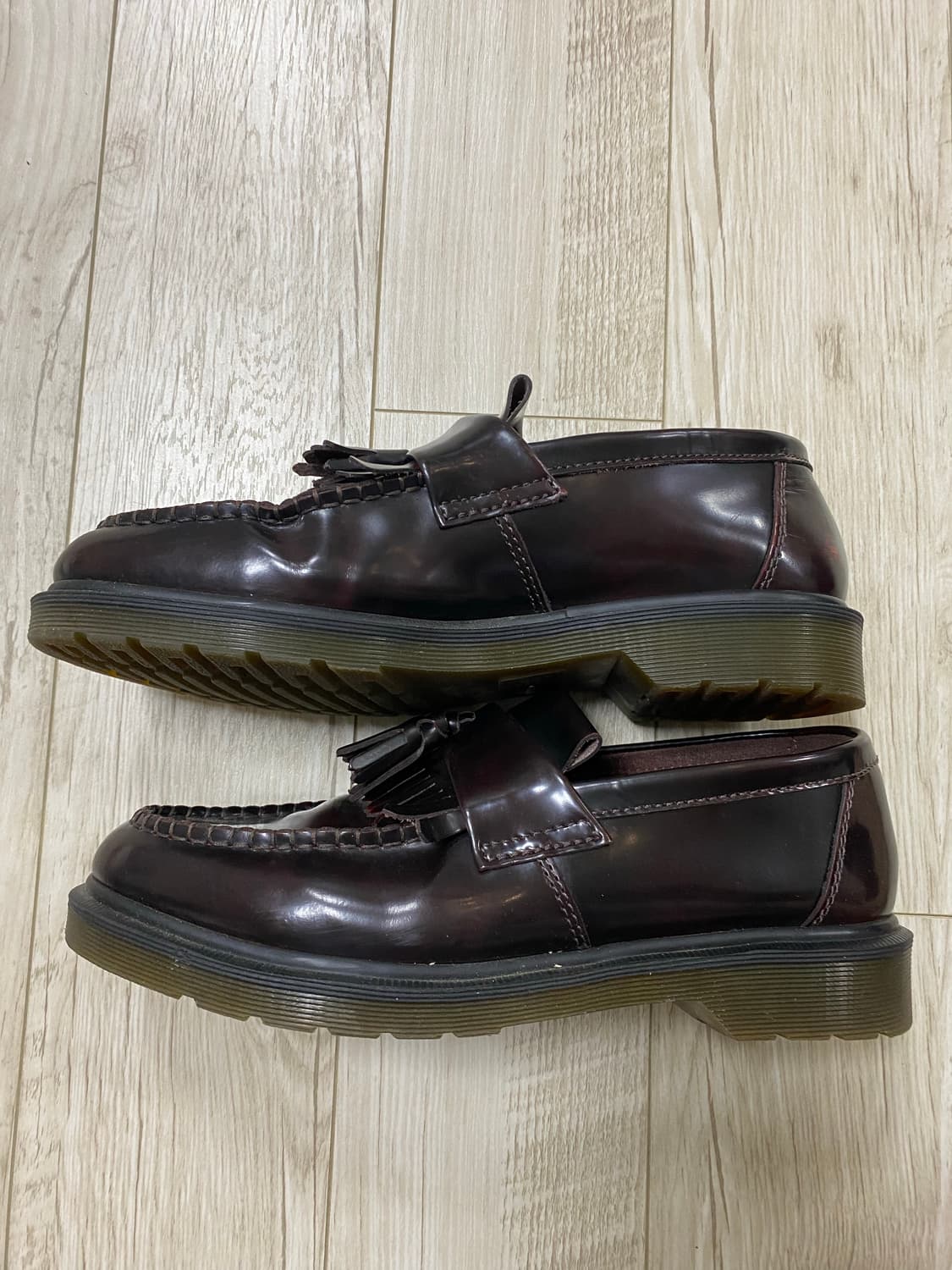 닥터마틴 아드리안 체리우드 280 상품이미지2