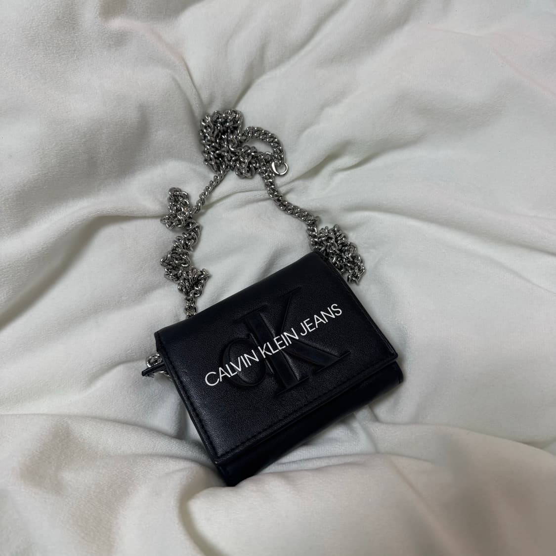 켈빈클라인 체인 지갑  상품이미지1