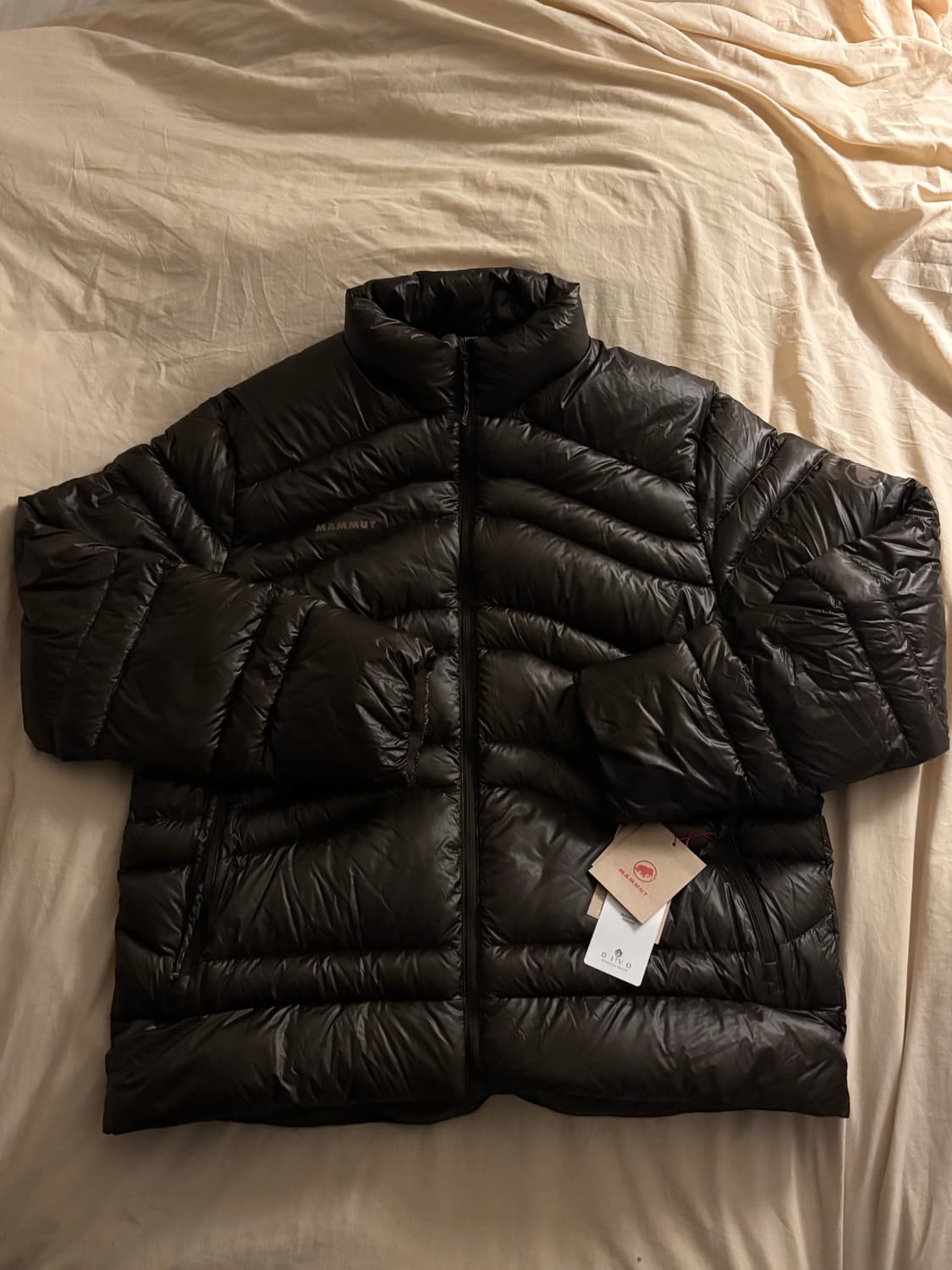 [새제품] 마무트 루프틱 경량구스다운 브라운 XXL 상품이미지1