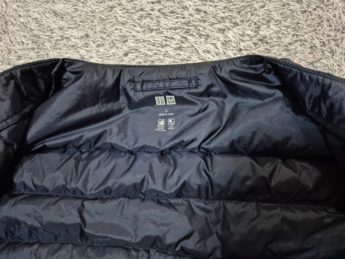 유니클로 남성 경량 패딩 조끼 L 상품이미지6
