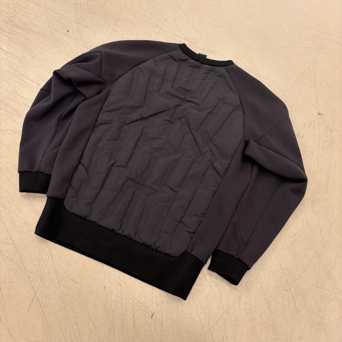 스파이더 센터로고 에어로로프트 맨투맨 상품이미지3