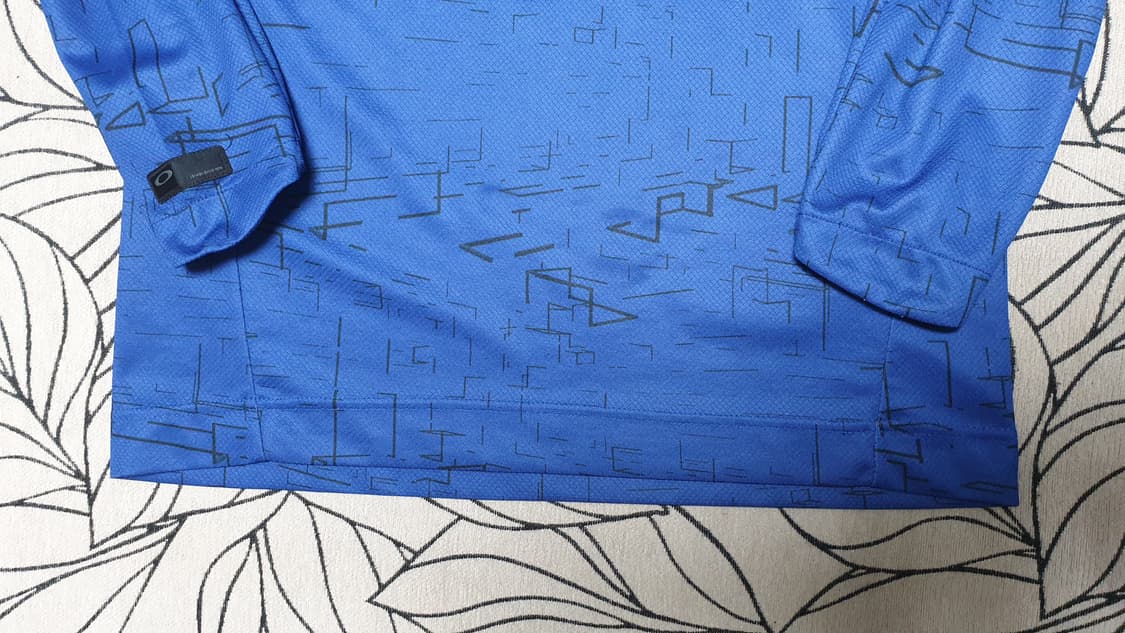 오클리 골프웨어 스컬 모크 자수로고 하프집업 L 사이즈 100 상품이미지3