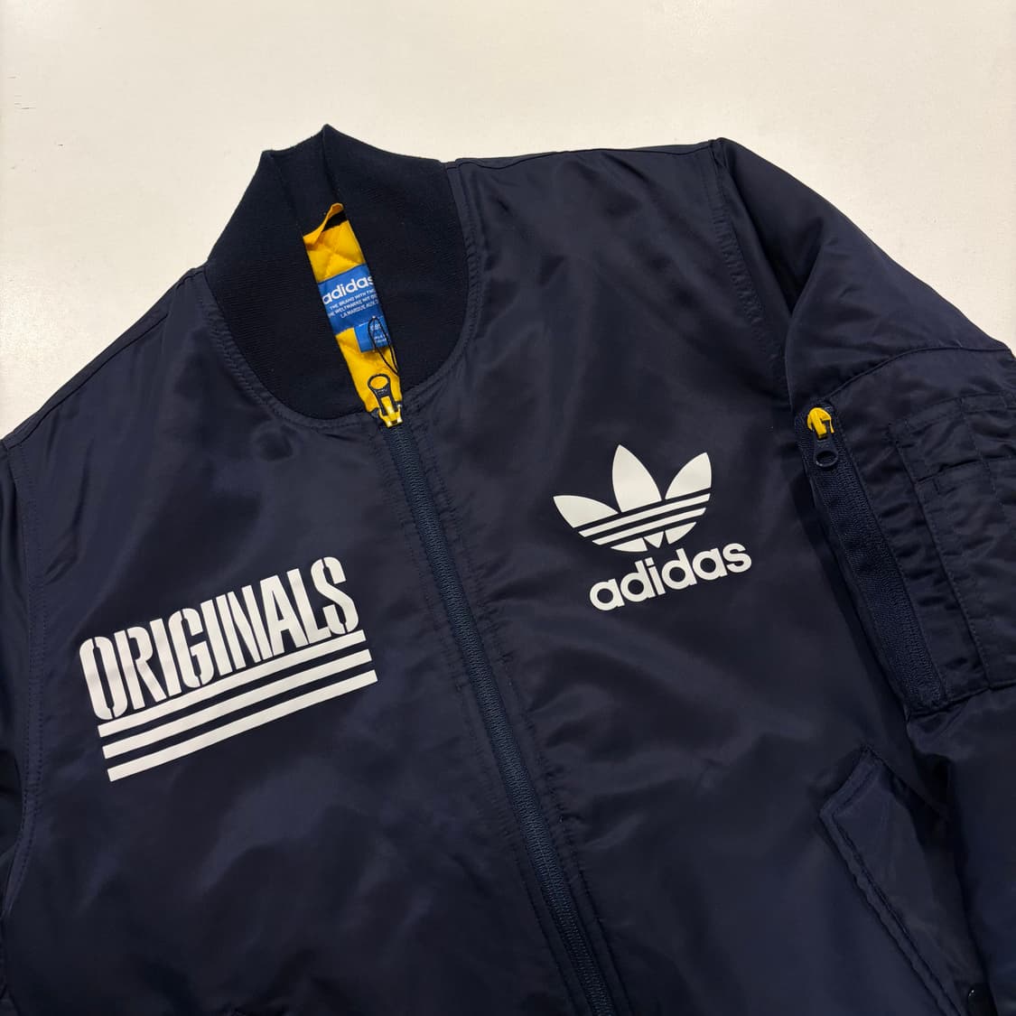[85] 아디다스 오리지널스 네이비 봄버 자켓 B382 상품이미지3