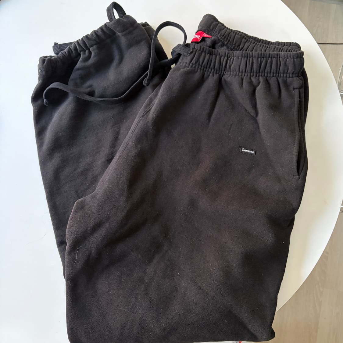 슈프림 스몰박스 스웻팬츠 상품이미지1