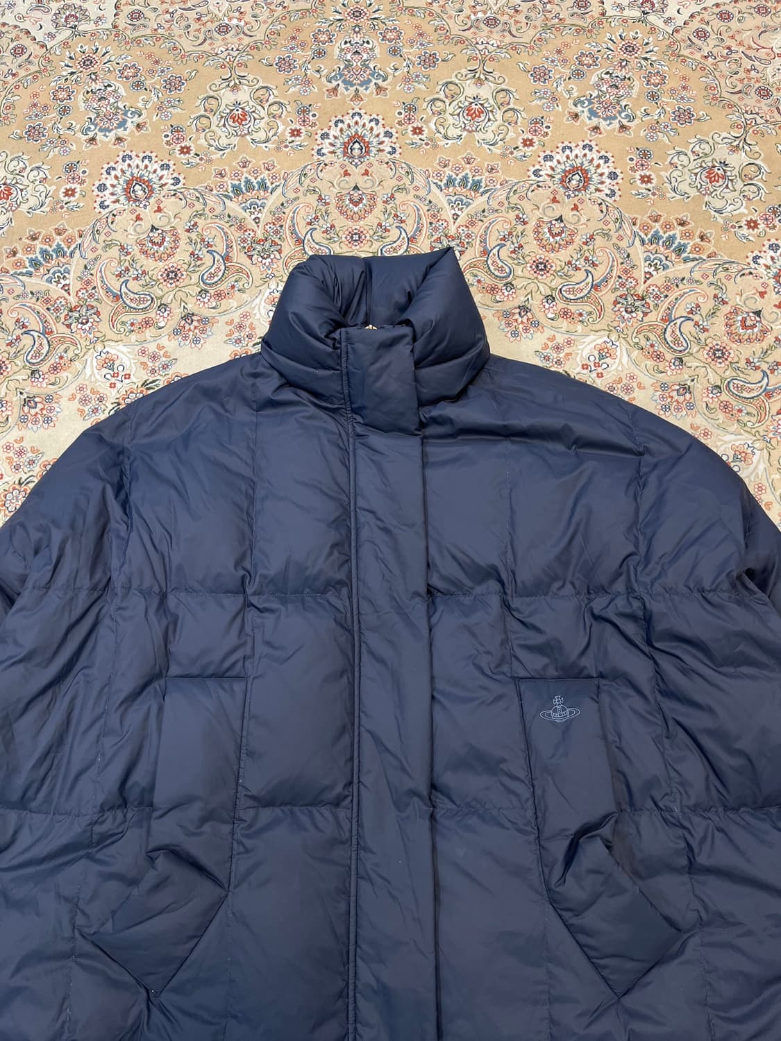 비비안웨스트우드 ORB로고 오버사이즈드 구스 패딩 상품이미지4