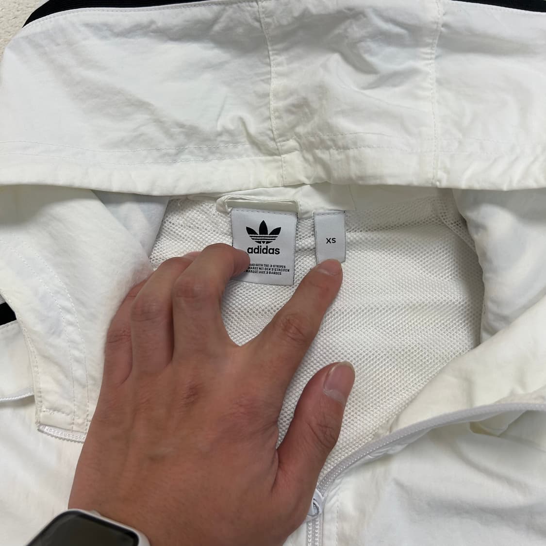 Adidas white lock-up windbreaker 상품이미지6