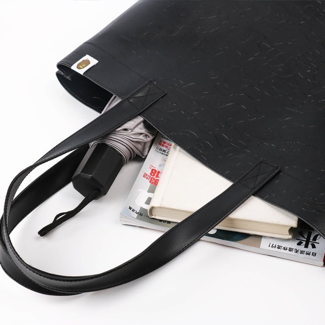 A Bathing Ape BAPE 블랙 카모 가죽 토트백 상품이미지3