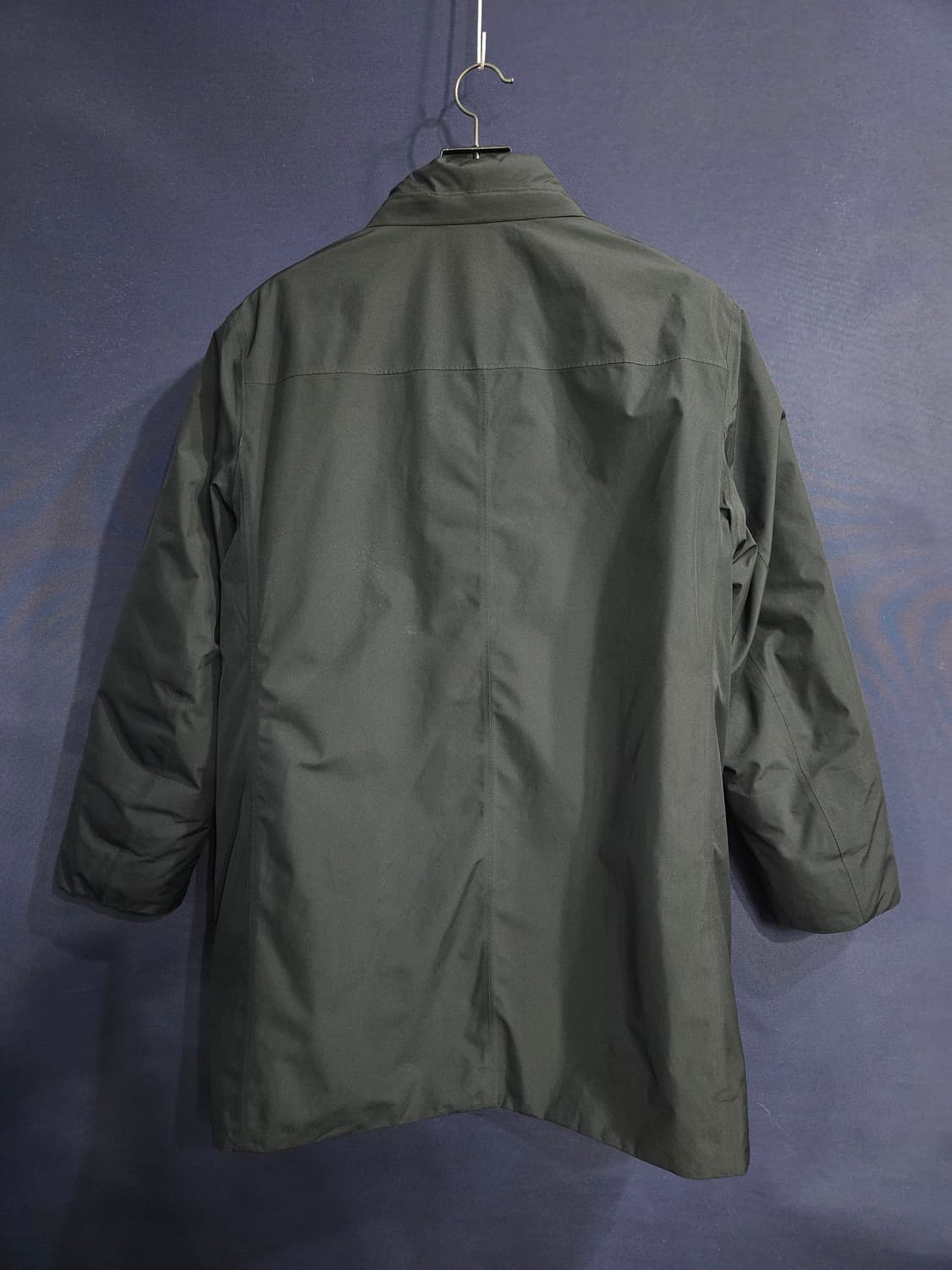 네파 고어텍스 다크그린 남성 110 구스다운 패딩  상품이미지2