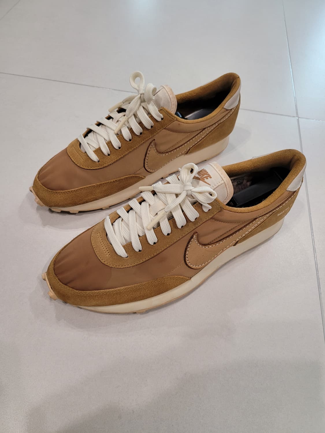 내 발끝에 머무는 따뜻한 라떼 한 잔, 나이키 데이브레이크 커피' ☕ 상품이미지1