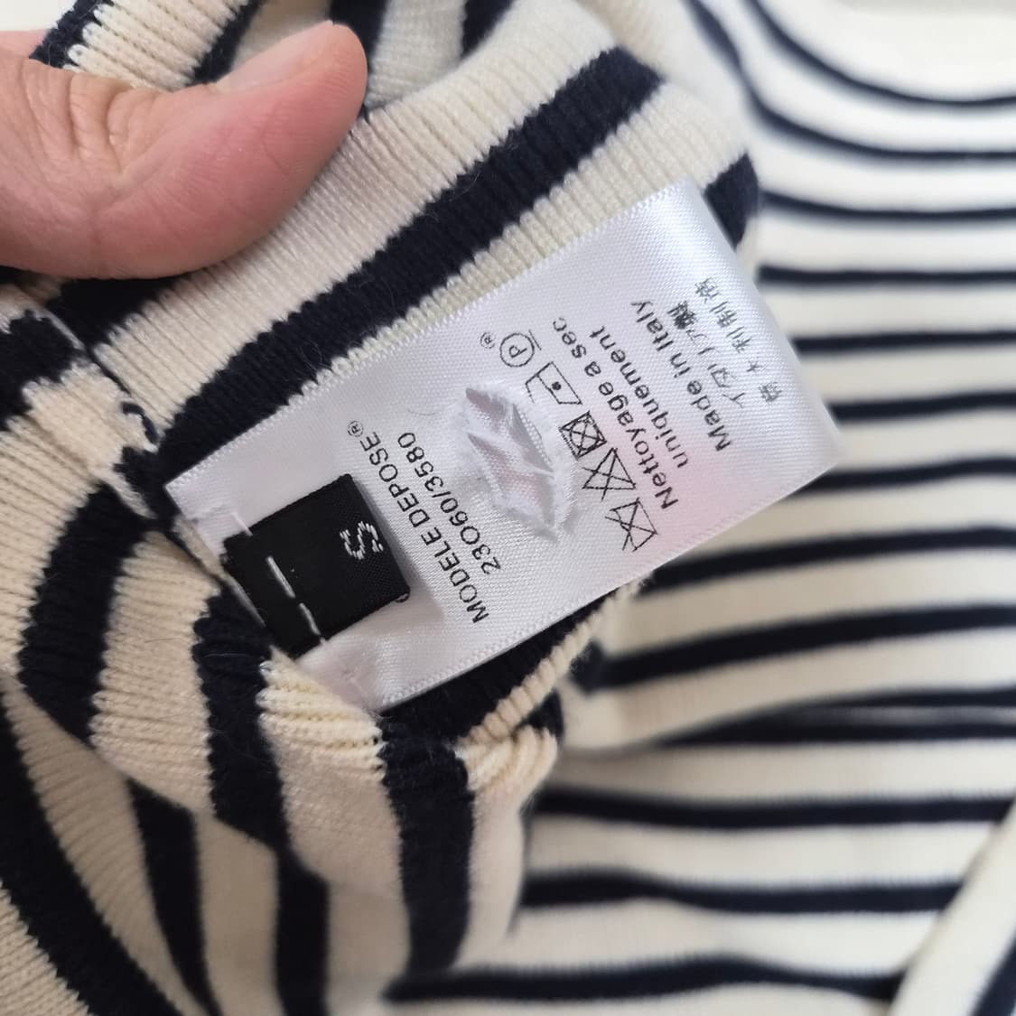 [S] 셀린느 여성 스프라이트 자수 로고 크롭 니트 상품이미지4