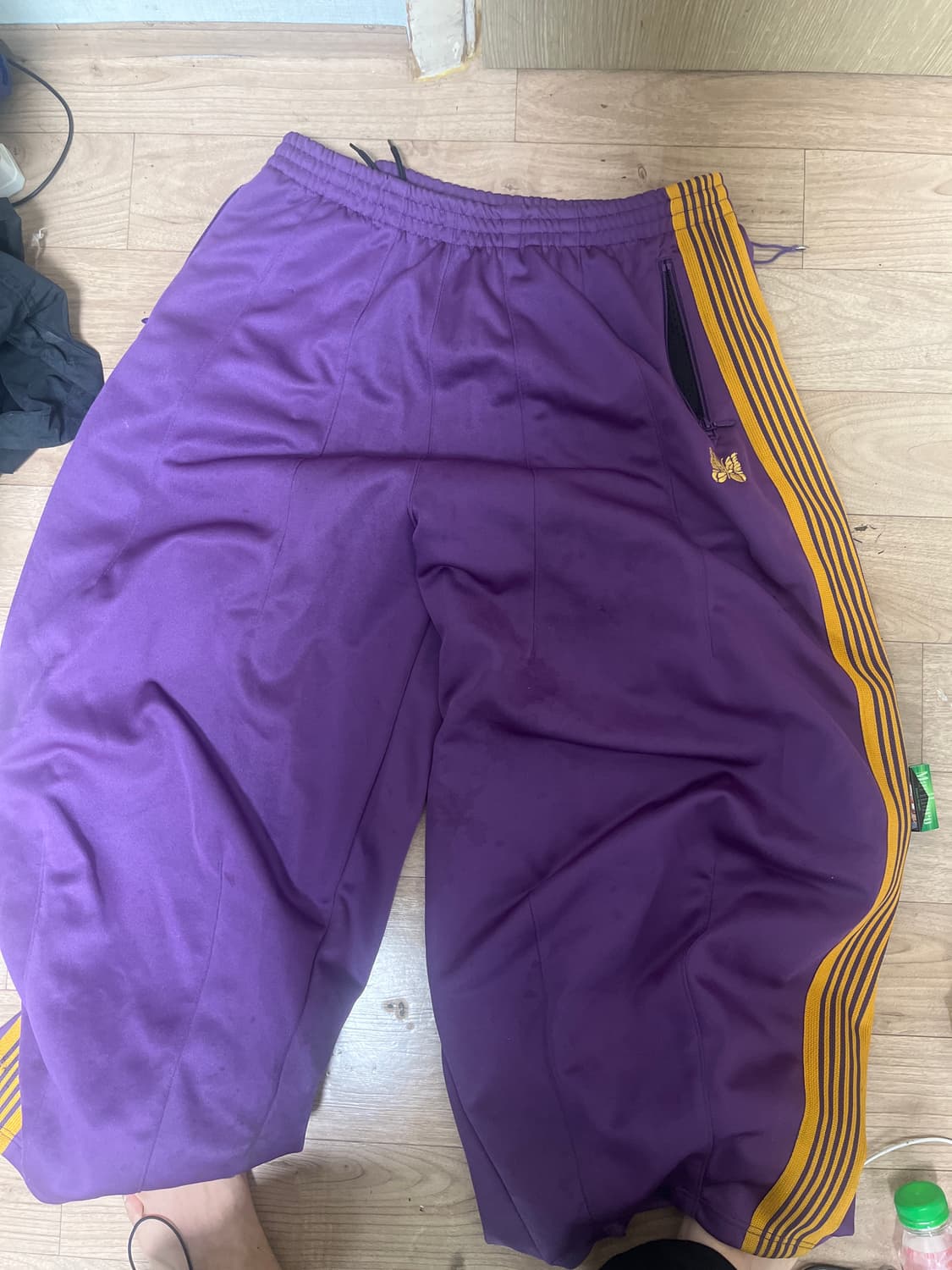 니들스 hd트랙팬츠 L사이즈팔아요 상품이미지1