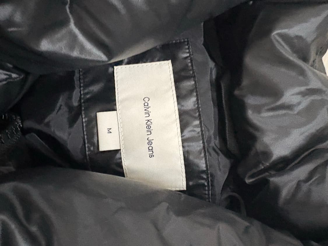 캘빈클라인 카라 글로시 다운 패딩 상품이미지4