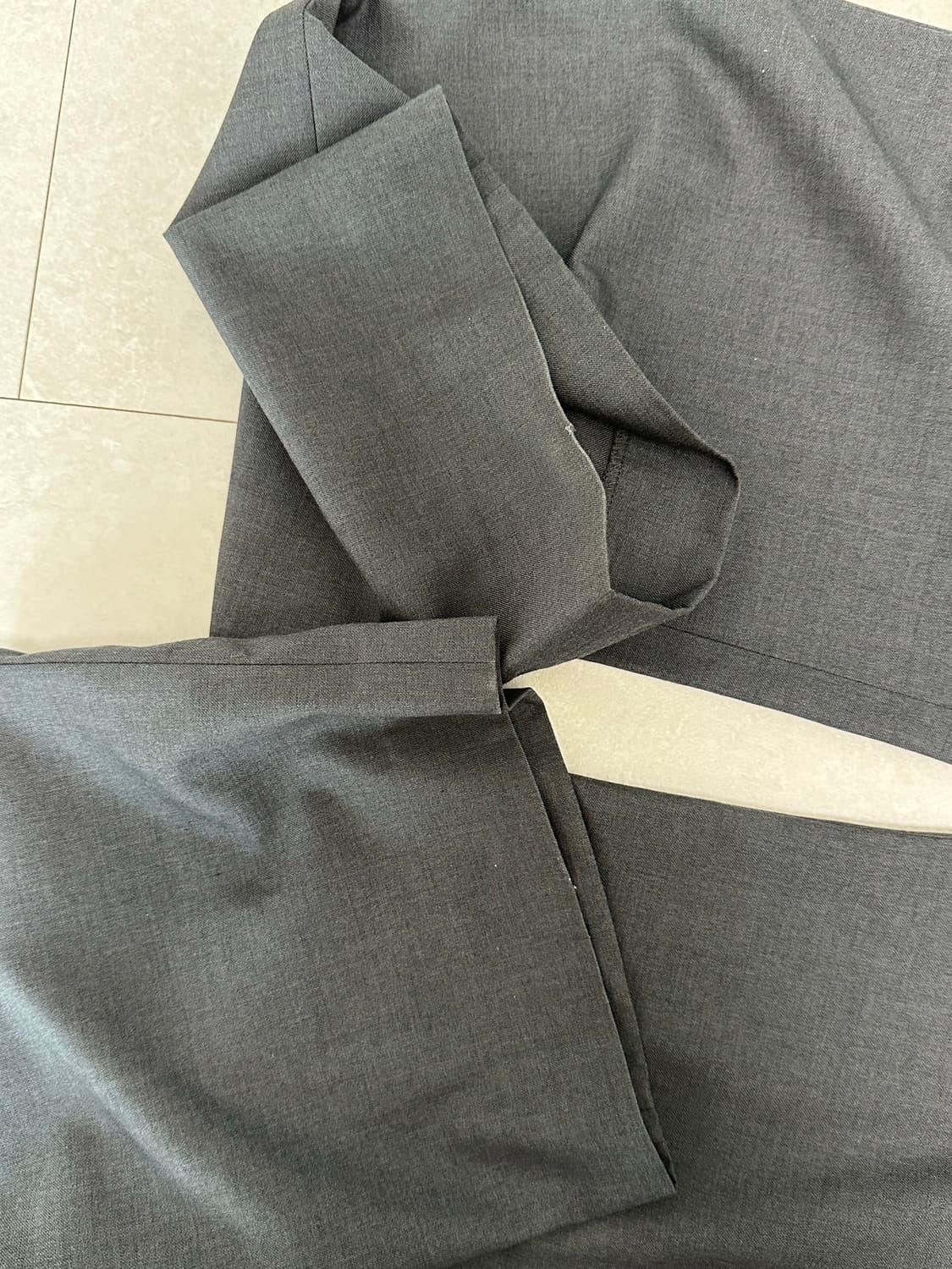 [L]파세르 백포켓 트라우저 차콜 상품이미지3