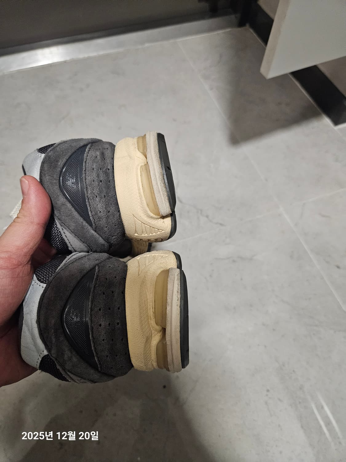 뉴발란스2002R 운동화 255 상품이미지4