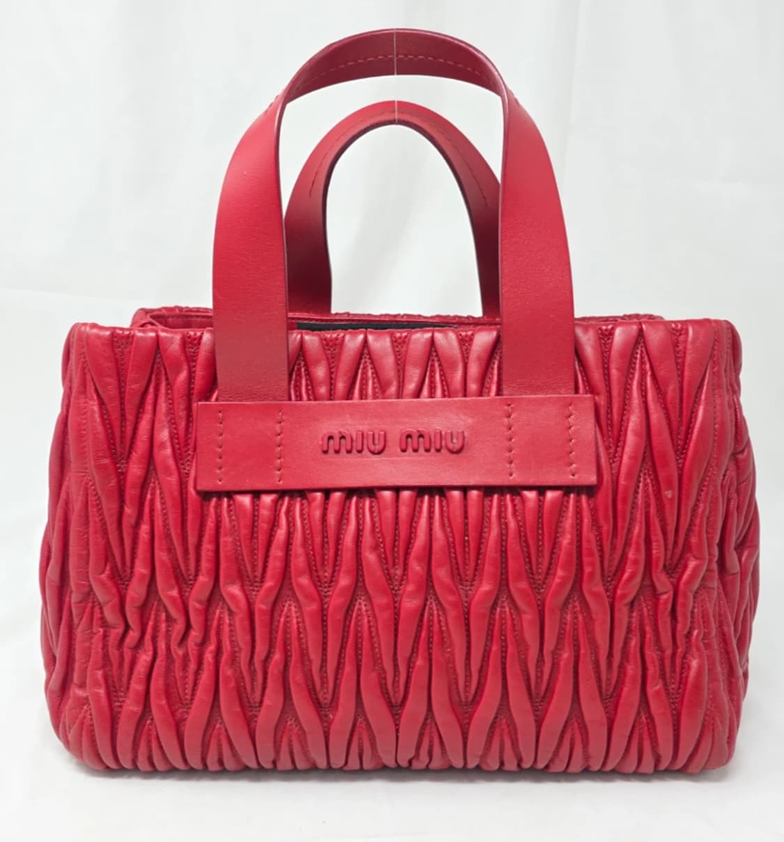 정품 미우미우 마테라쎄 토트백 상품이미지2