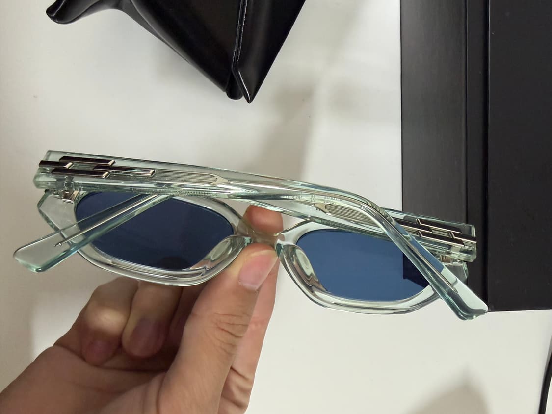 젠틀몬스터 코르시카 블루 색상 판매합니다 상품이미지2