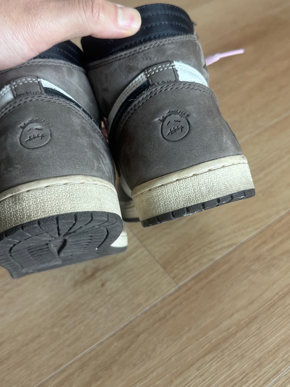 나이키 에어조던1 하이 트래비스스캇 240cm 상품이미지9