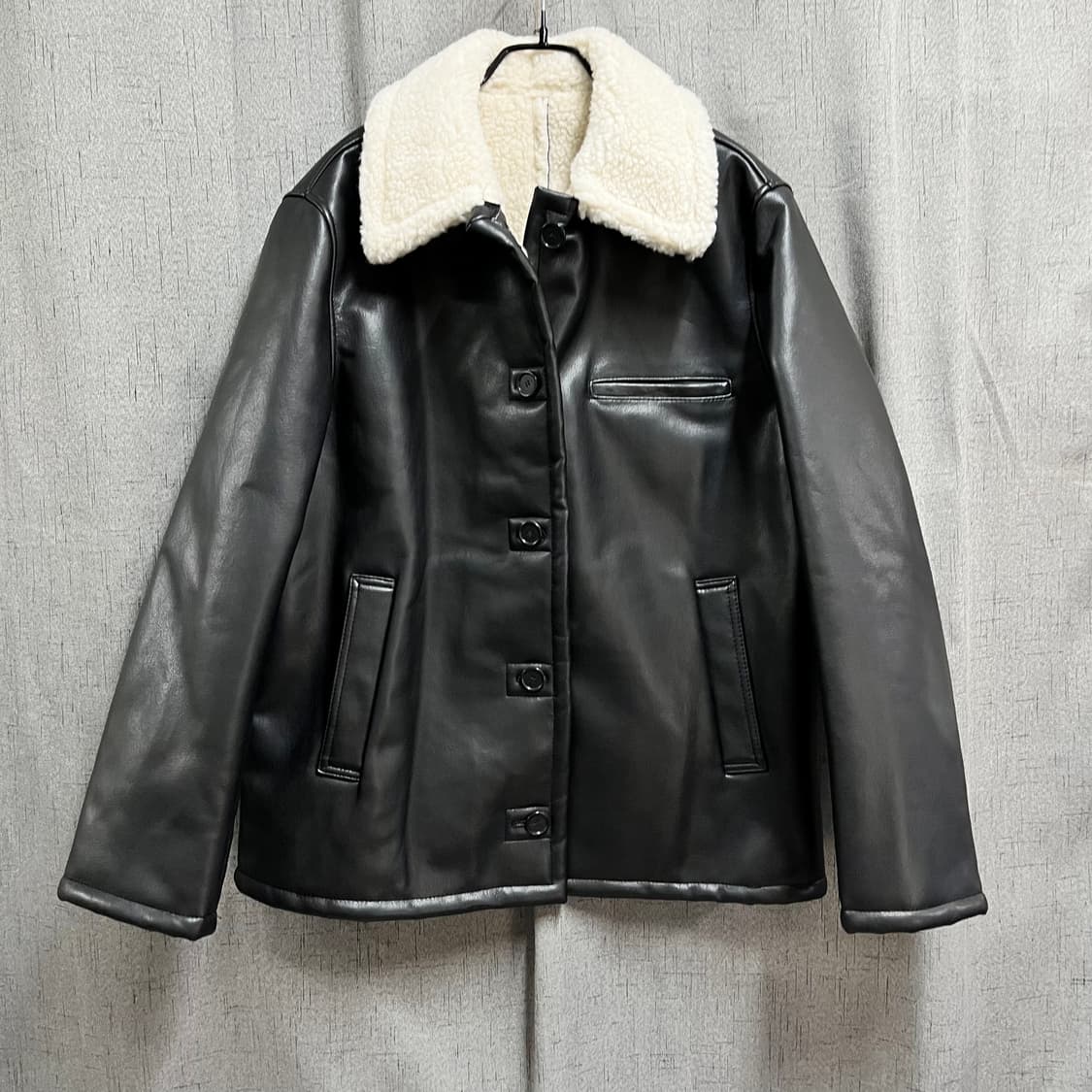 [24FW 신상] le(르) 남성 비건 레더 쉐어링 무스탕 상품이미지1