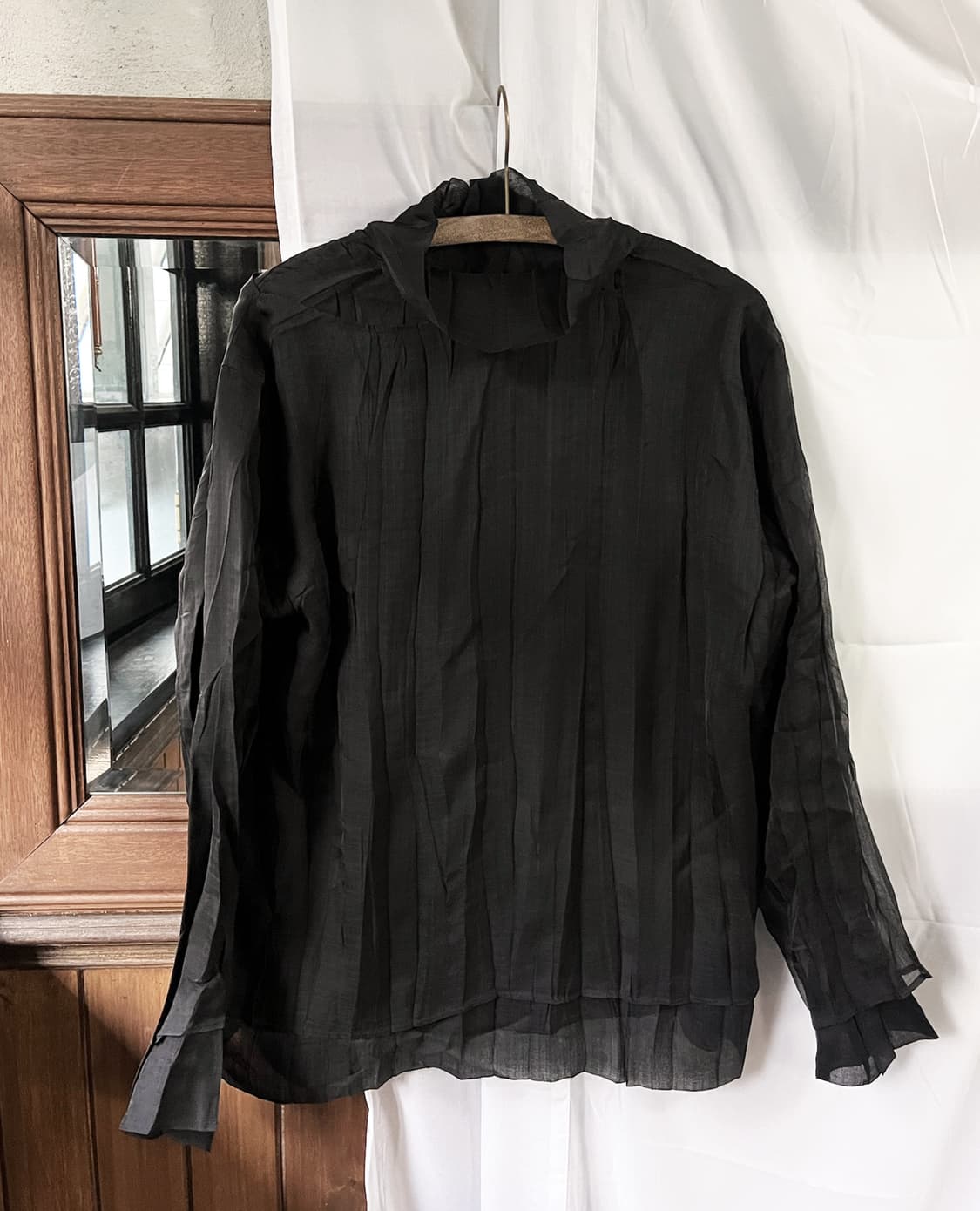 ISSEY MIYAKE sheer pleated lap blouse 상품이미지9