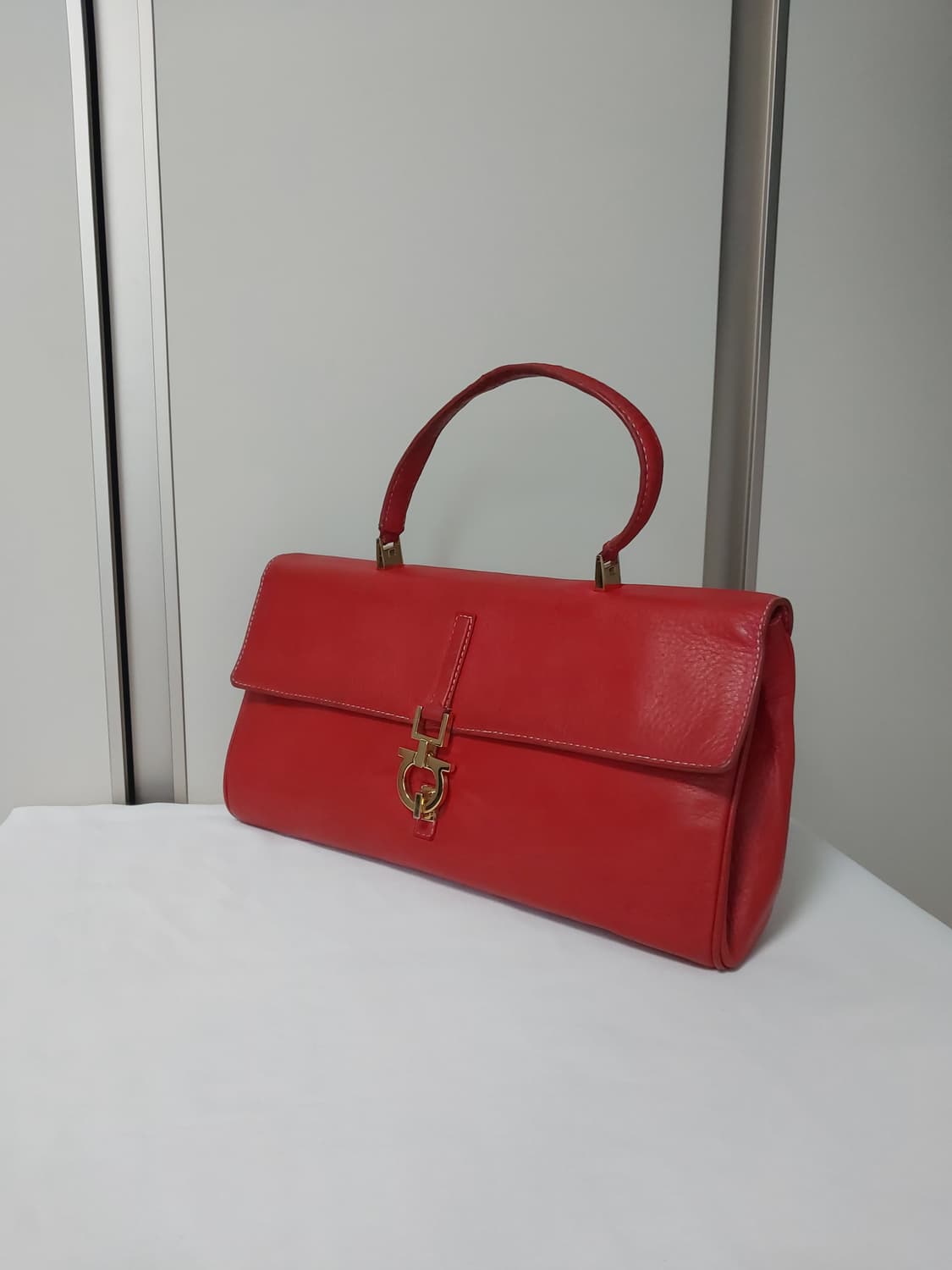 페라가모 00's 탑핸들 빈티지백 상품이미지4